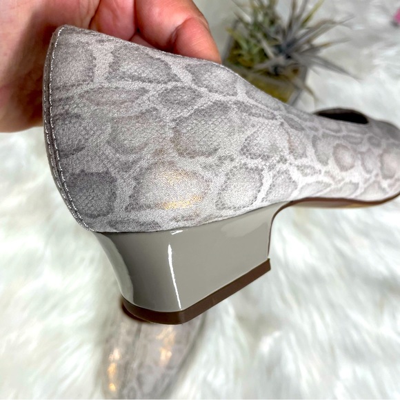 Trotters Doris Leather Pumps Grey Snake Print Sz. 10.5 - Picture 7 of 11